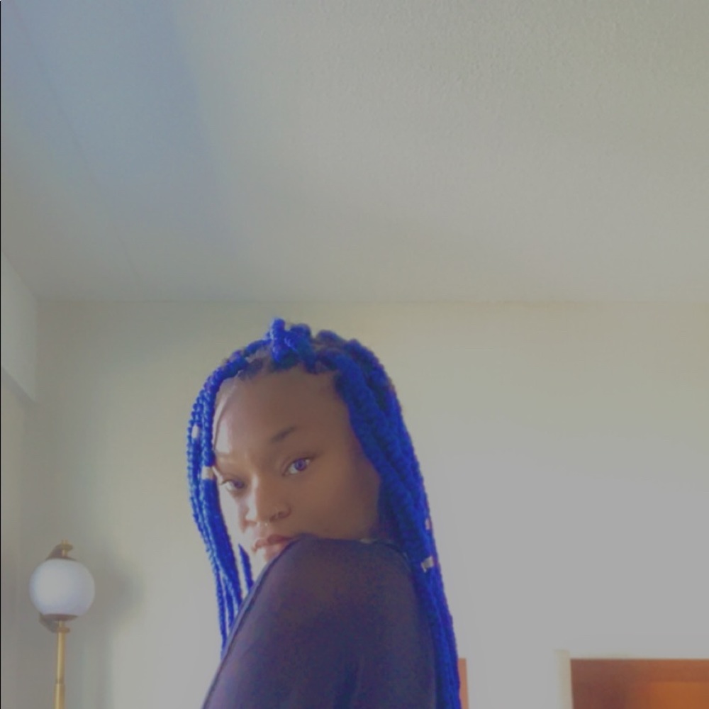 Meet your Posher, Raynoosh